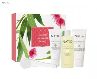 Natio 娜缇欧 圣诞套装3件套 送 洁面刷(洁面乳+爽肤水+防晒日霜) Natio 娜缇欧 圣诞套装3件套 送 洁面刷(洁面乳+爽肤水+防晒日霜)